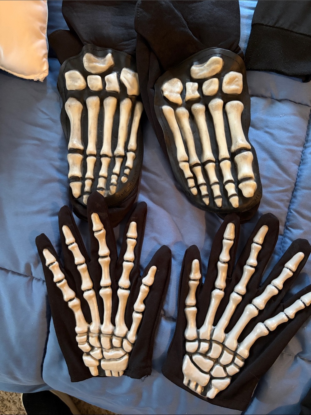 Kids Black Skeleton Gloves and Shoe Covers Costume Set